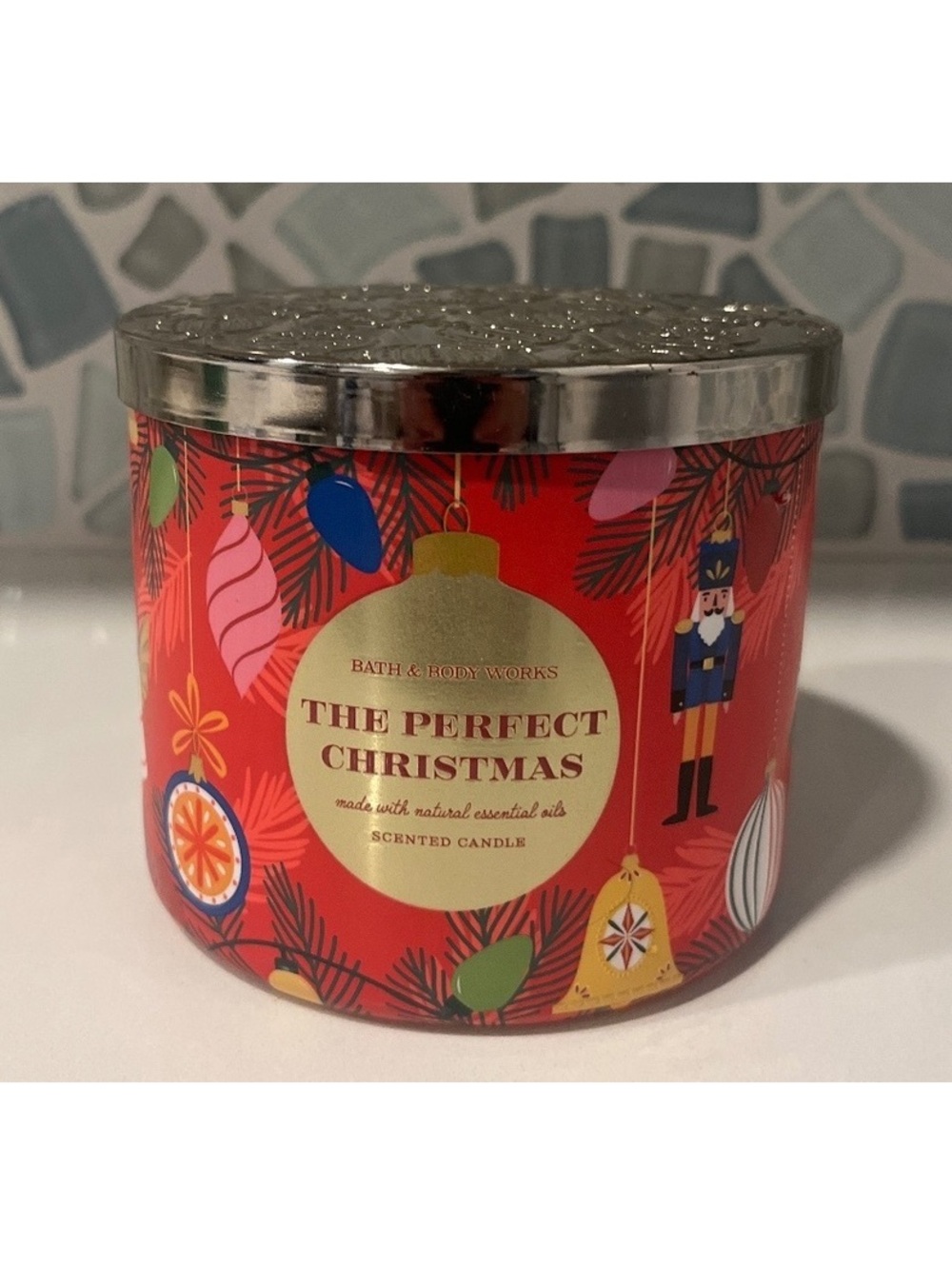 NEW Bath & Bodyworks Christmas Candle The Perfect Christmas Cozy Warm